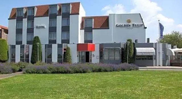 Номер Economy Golden Tulip LEscaut