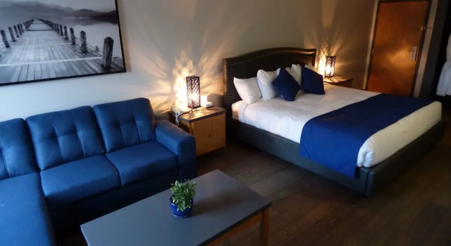 Двухместный люкс Prestige с балконом Chateau Logue Hôtel