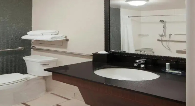 Четырёхместный номер Standard Fairfield Inn & Suites Columbus OSU