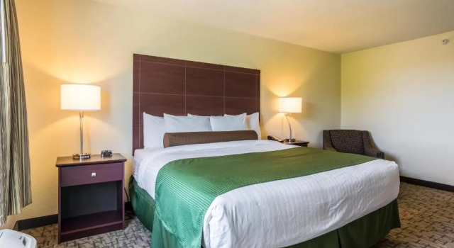 Семейный номер Standard Cobblestone Hotel & Suites - Erie