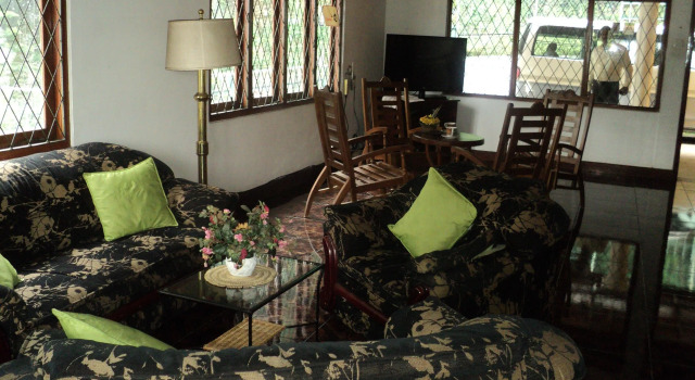 Tamarind Tree Inn., Забронировать Отель Отели Канди с парковкой, рядом с Железнодорожный вокзал Канди, Парковка
