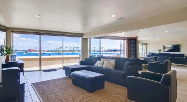 Waterfront Getaway 7 9 Bedrooms 8.5 Bathrooms Townhouse