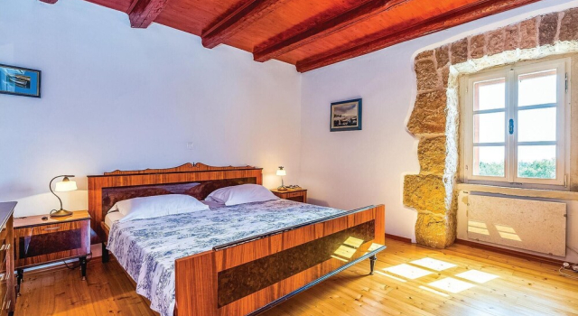 Awesome Home in Garica With Wifi and 3 Bedrooms, Prenota Hotel Garica 