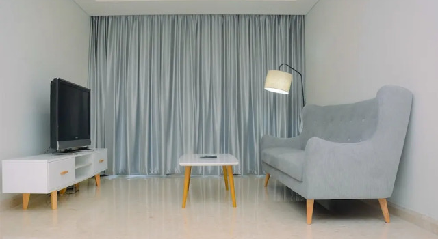 Spacious 3BR Gold Coast Apartment near Shopping PIK Avenue