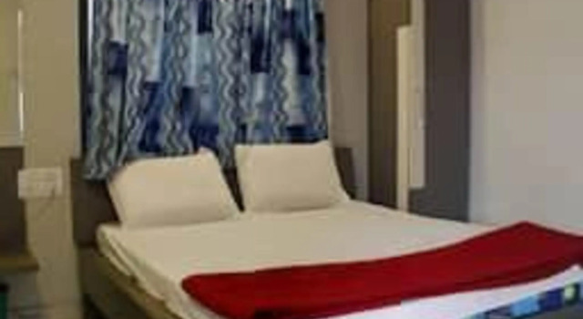 Hotel Lakshmi Grand, Rezerwuj Hotel Hotele w Andhra Pradesh z parkingiem, Parking