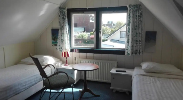 Номер Standard Pension de Zeeschelp