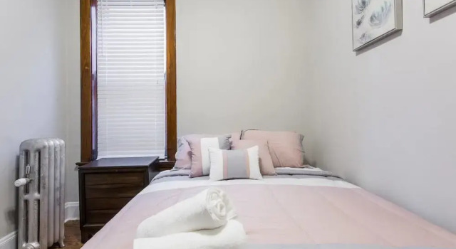 Cozy Depaul 2 Bedroom near Train, University, & Cubs