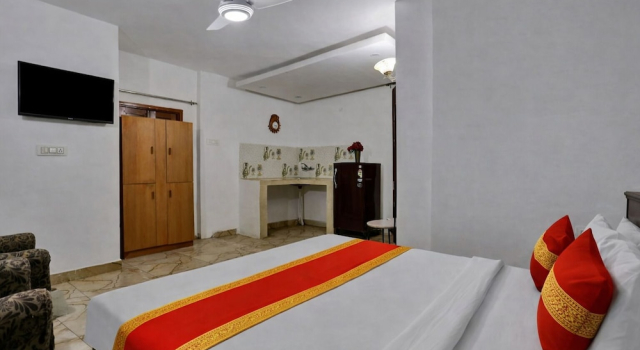 Mauryan Elite I Hotel Hauzkhas, Забронировать Отель Отели Нью-Дели с парковкой, Парковка