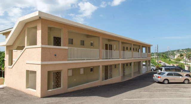 Claudeville Condo, Rezervovat Apartmán Hotely v Montego Bay Coast s parkováním, Parkování
