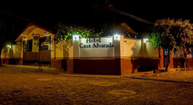 Hotel Casa Alvarada, Book Hotel Hotels in Central Comala, hotels in Central Comala