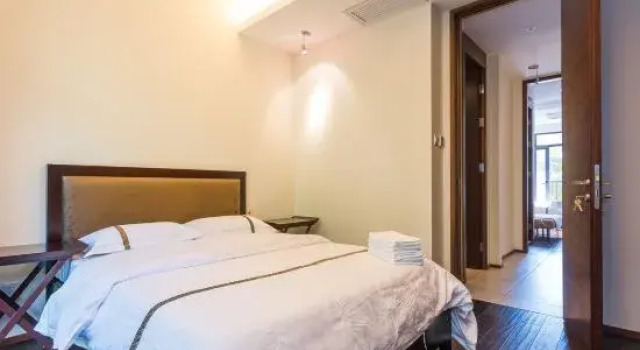 Трёхместный люкс с 2 комнатами с видом на сад Island Holiday House