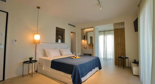 La Mer Bleue Boutique Suite, Prenota Boutique Boutique hotel a Corinthia Regional Unit, Boutique