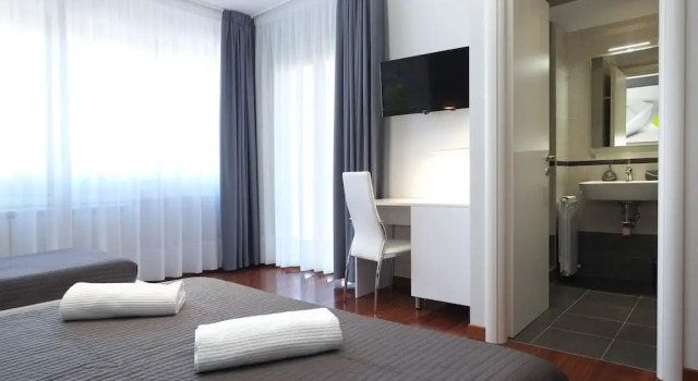 Deluxe Zimmer mit Balkon J24 B&B