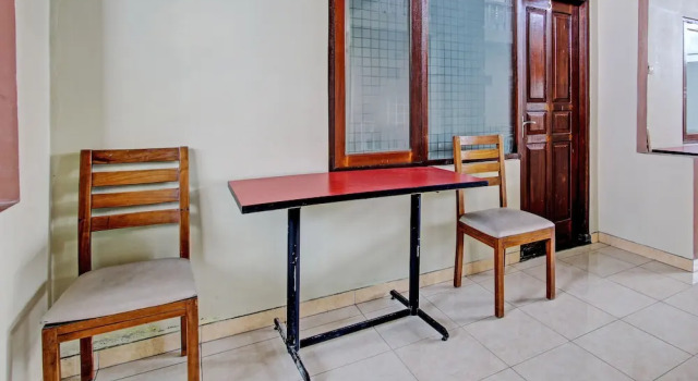 OYO 93660 New Family Hotel Syariah, Book Hotel Hoteller i Mendut med parkering, Parkering
