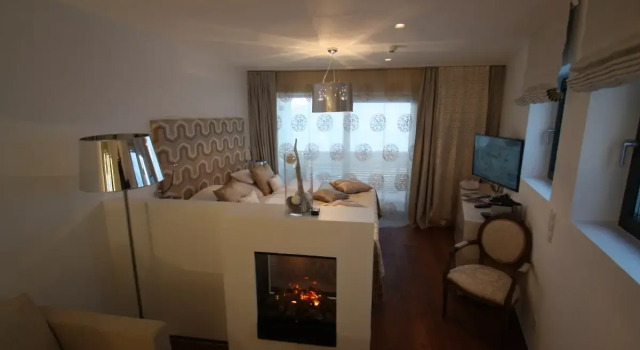 Hotel Bergkristall Oberlech, Забронировать Отель Отели Лех с бассейном, рядом с Горнолыжный подъемник Шлосскопфбан, Бассейн