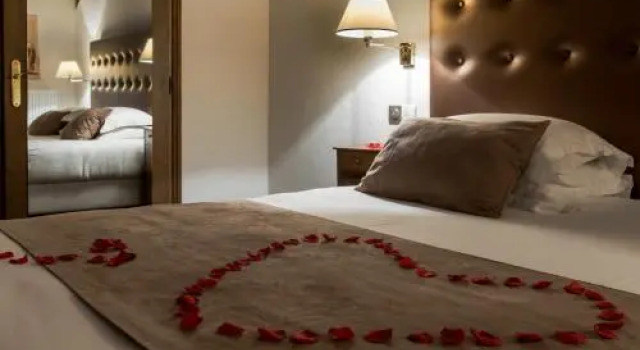 Chambres d'hôtes Suites de la Tour, Buchen Sie Hotel Montailleur 
