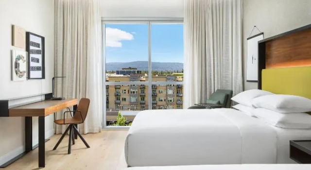 Номер Hyatt Centric Mountain View