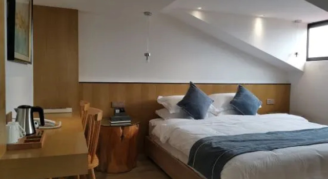 Люкс Fuxian Lake Yunxi Coast Homestay