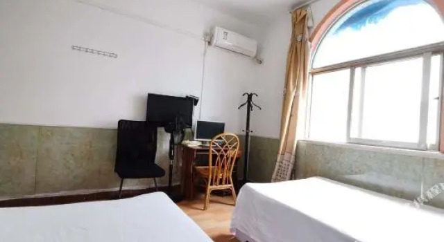 Xinluyang Hotel, Забронировать Отель Отели Хэфэй с парковкой, рядом с Железнодорожный вокзал Хэфэй, Парковка