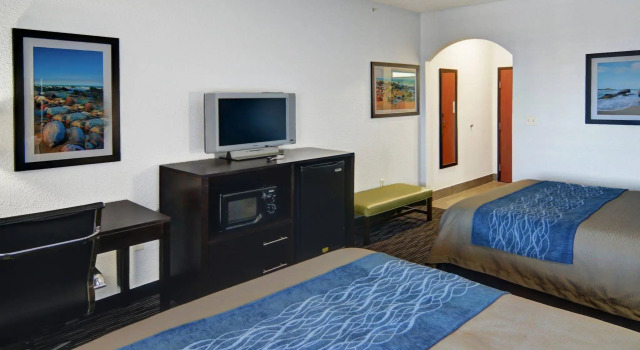 Spark by Hilton Galveston