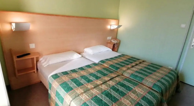 Les Charmilles, Rezervasyon Otel Poligny Jura