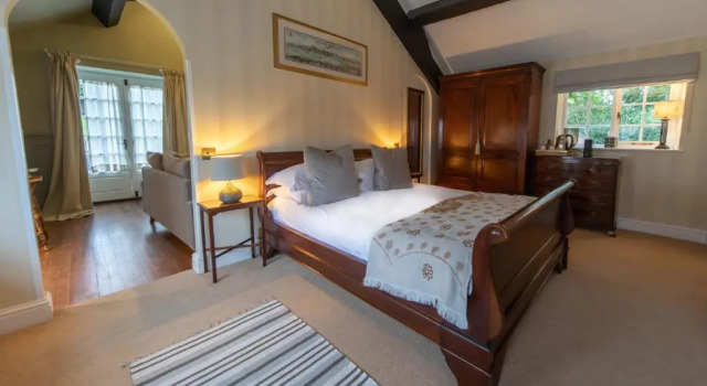 Двухместный номер Deluxe Burleigh Court Hotel