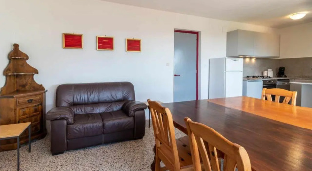 GRIFEU 08 Apartamento con agradable terraza exterior