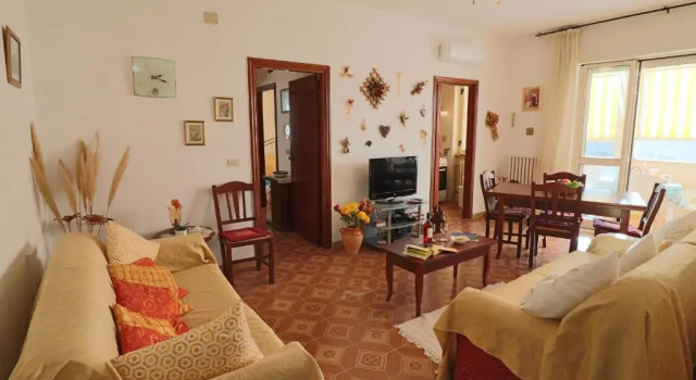 Коттедж Central Apartment On The Beach With Balcony, Wi-fi Air Conditioning Parking