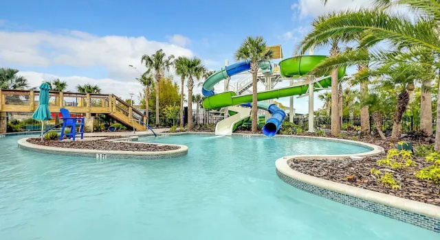 Windsor Island Vacation Pool Villa, Забронировать Вилла Отели Давенпорт с парковкой, рядом с Гольф-клуб "Хайлендс-Резерв", Парковка