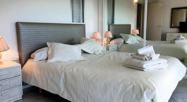 Skol 727 Lovely 2 Bedroom Duplex in Marbella Center, Забронировать Отель Отели Марбелья с бассейном, рядом с Музей гравюры, Бассейн
