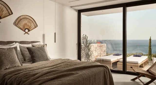 Люкс Deluxe OLD-The Sall Suites Complex B - Iconic Sea Views, by ZanteWize