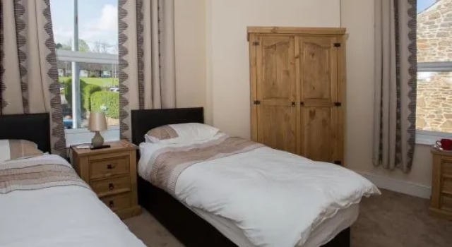 Albert Hotel Disley, Buchen Sie Hotel Disley Cheshire