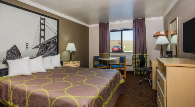 Номер Standard Super 8 by Wyndham Vacaville