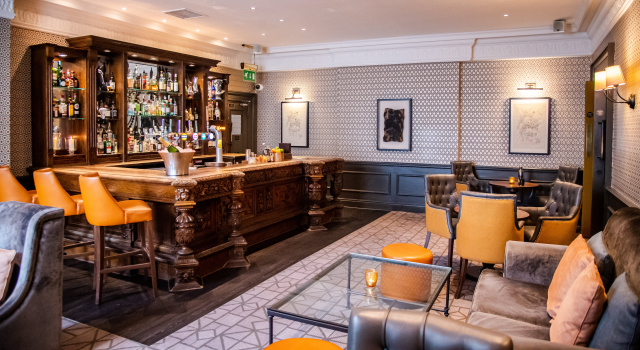 Queens Hotel Cheltenham, Забронировать Отель Отели Челтнем с парковкой, рядом с Питтвилль-Парк, Парковка
