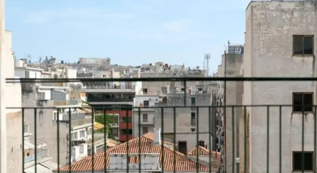 Charming Rooftop Nest with awesome Acropolis view Downtown Athens, Забронировать Отель Афины Острова Саронического залива - Аттика, рядом с Goethe Institut Athen
