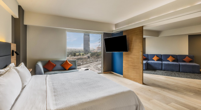 Fiesta Inn Monterrey Valle, Забронировать Отель Сан-Педро-Гарса-Гарсия Монтеррей, рядом с Торговый центр Plaza Fiesta San Agustín
