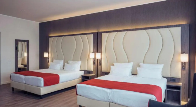 Четырёхместный номер Comfort PLAZA Premium Den Haag City Center