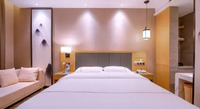Люкс Urba Hotel (Liuzhou City Wanda Kilnyu Ancient Town)