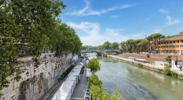 Apartment in Rome With Balcony, Boek Appartement Hotels in Lazio met parkeren, Parkeren
