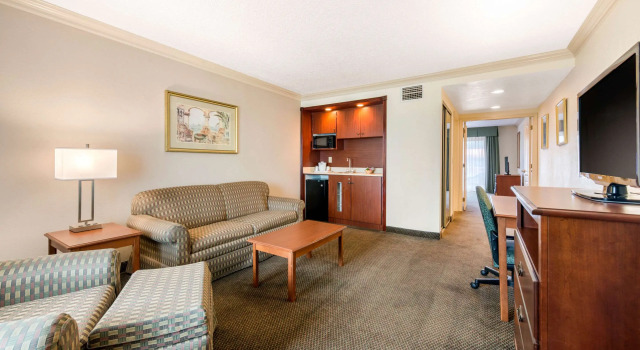 Двухместный люкс Quality Inn & Suites Tarpon Springs South