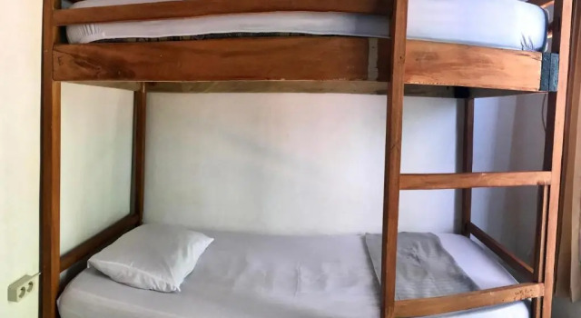 Кровать в общем номере The House Hostel