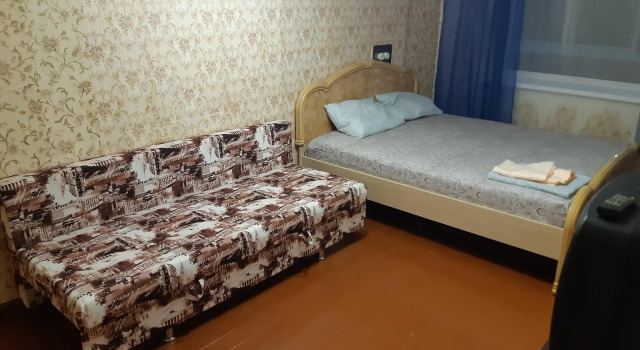 Apartments on Gagarin Avenue 1st line 9, Boek Appartement Zlato-oest Chelyabinsk