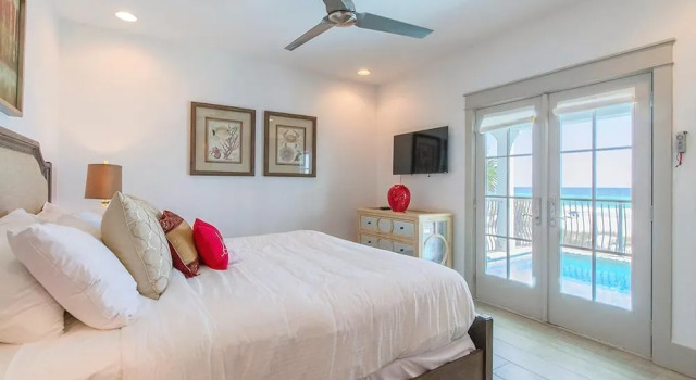 Sea Spell 8 Bedroom Holiday Home by Five Star Properties, Rezerwuj Hotel Hotele w Emerald Coast z parkingiem, Parking