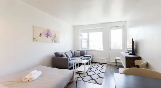 Студия Comfort The Milton Apartments