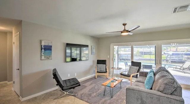 Коттедж с 3 комнатами Boat & Fish: Waterfront Cape Coral Home w/ Pool