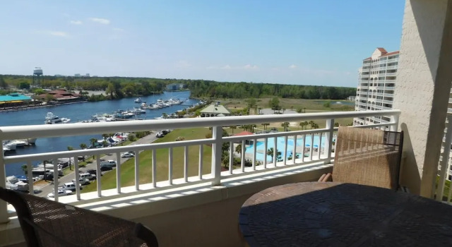 Номер Standard Yacht Club S #1-1001 3 Bedroom Condo by RedAwning