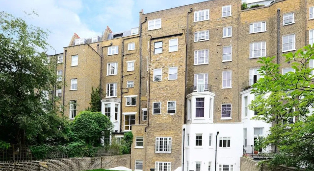 Somerset Court Apartments
