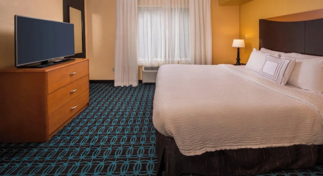 Люкс Deluxe Fairfield Inn Dulles Airport Chantilly