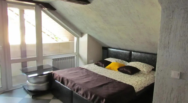 Guest house Khan, Prenota Affittacamere Hotel a Kharkov con parcheggio, Parcheggio