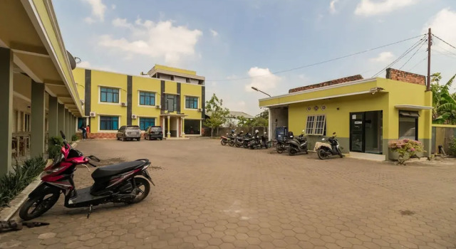 RedDoorz @ Jalan Soekarno Hatta Palembang, Book Hotel Palembang Sumatra
